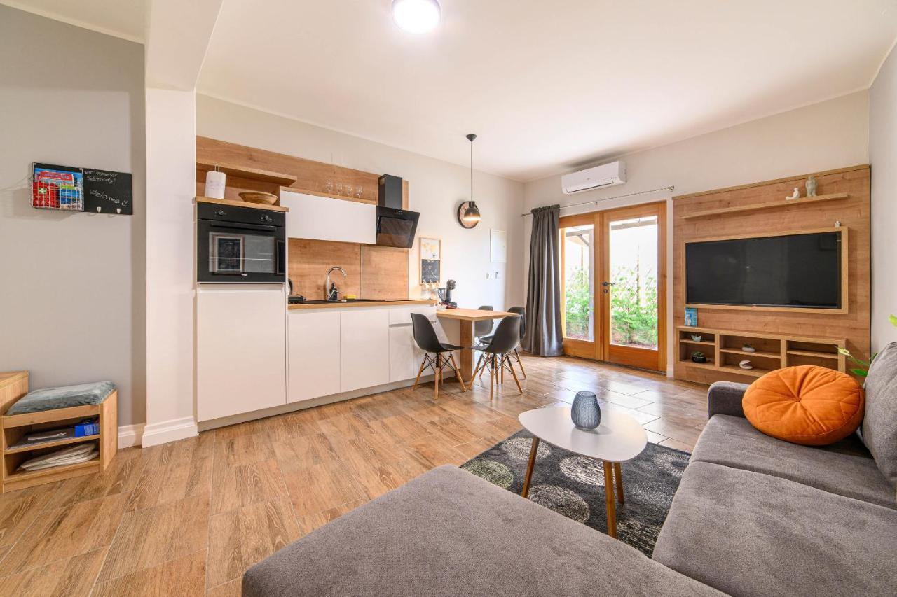 Apartments Orsula Near Old Town 시베니크 외부 사진